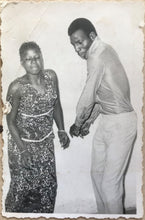 Load image into Gallery viewer, Malick Sidibé - Chemise - Les Confrères Le 28-3-1970