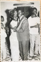 Load image into Gallery viewer, Malick Sidibé - Chemise - Les suprêmes à Médine 13-1-67