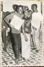 Load image into Gallery viewer, Malick Sidibé - Chemise - Les suprêmes à Médine 13-1-67
