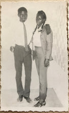 Load image into Gallery viewer, Malick Sidibé - Chemise - Les Confrères Le 28-3-1970